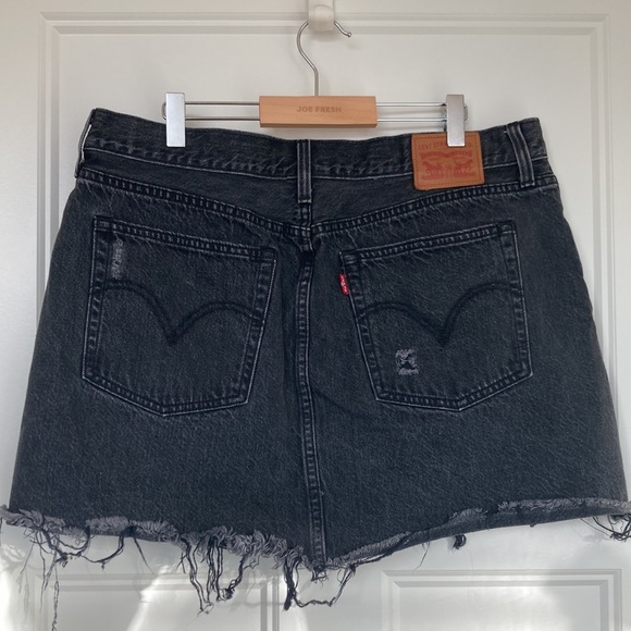 Levi’s Distressed Denim Skirt - Picture 3 of 5